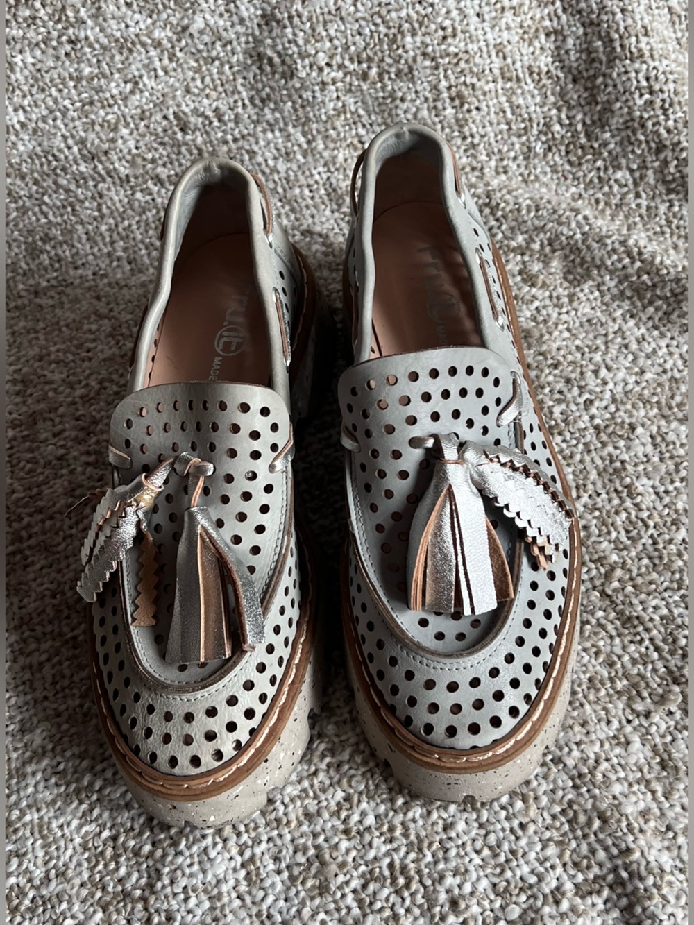 Size 6.5/7 EU 37 Fru.it Made in Italy Leather Cut-Out Tassel Loafers